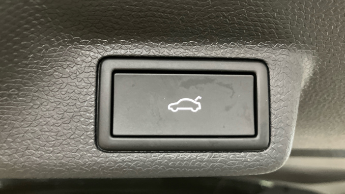 Volkswagen ID. Buzz 210kW Style Pro 79kWh 5dr Auto [Design+] Electric Estate - Image 45
